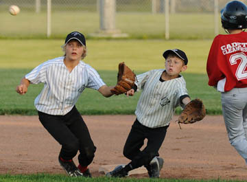 Prince Edward County Minor Baseball League Peewee action